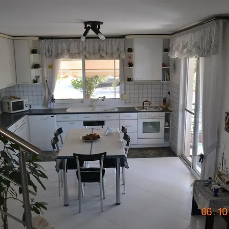 Beautiful Maisonette Villa Nea Moudania