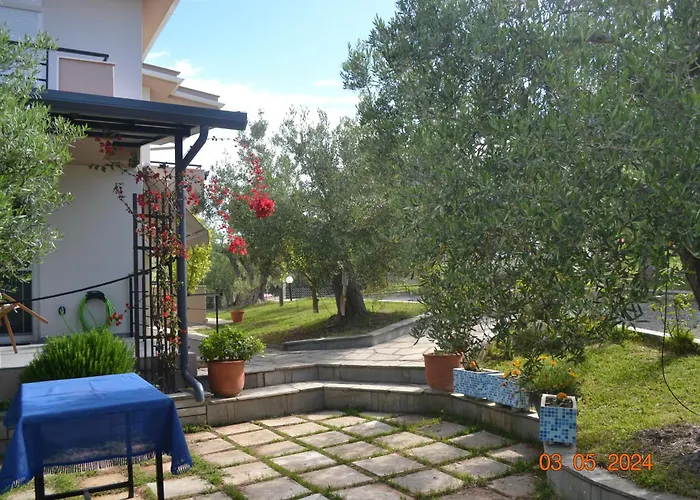 Beautiful Maisonette 네아 모우다니아