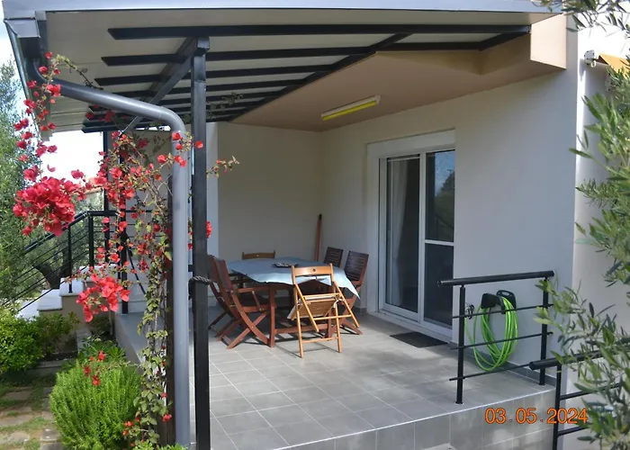 Beautiful Maisonette Βίλα